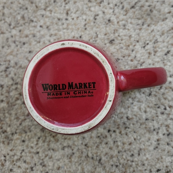 Happy Holiday red mug - Picture 2 of 5